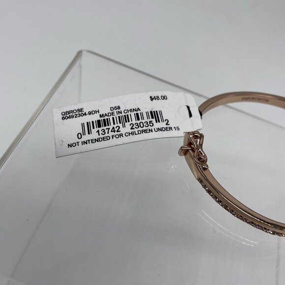 NWT Givenchy Crystal Flower Hinged Bangle Lock Bracelet Rosegold - Picture 7 of 10